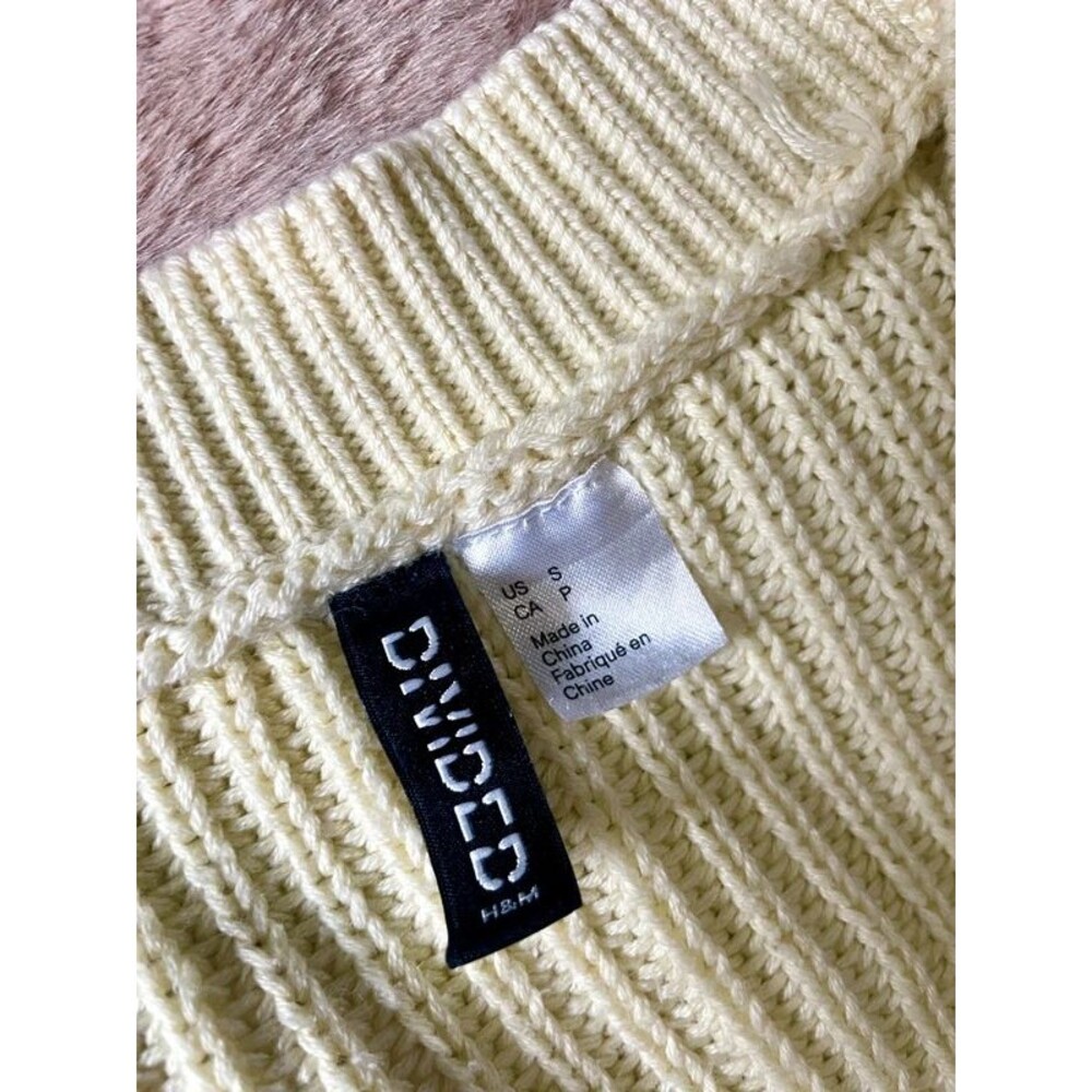 Cropped Sweater - Picture 2 of 3